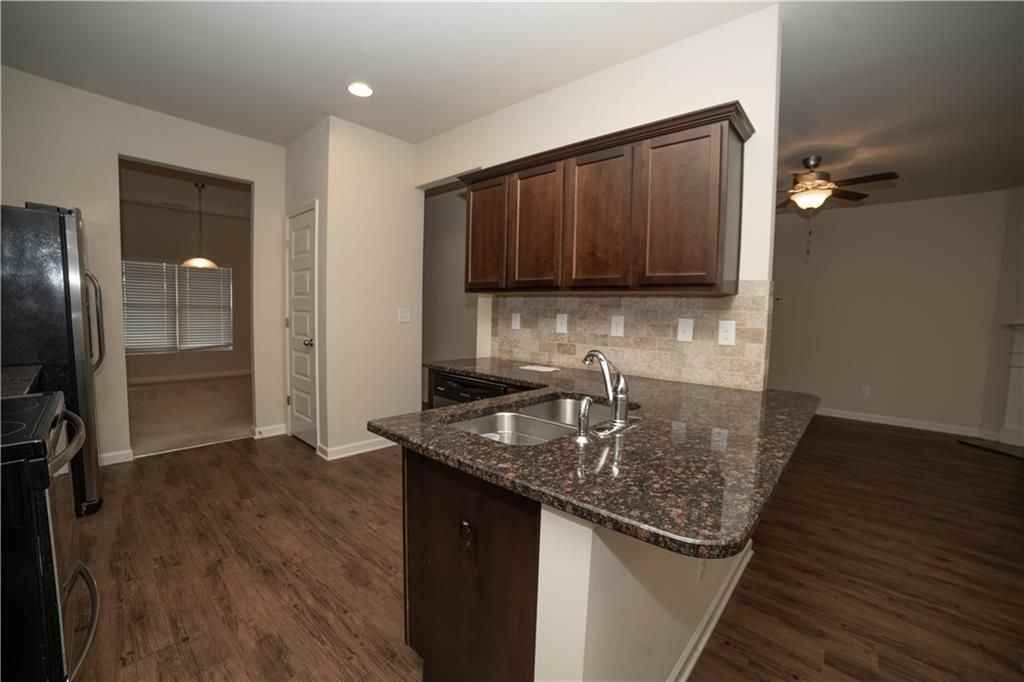 376 Pernell Dr - Photo 3 of 24