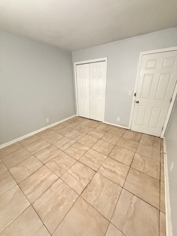 2301 Avenue S - Photo 2 of 6