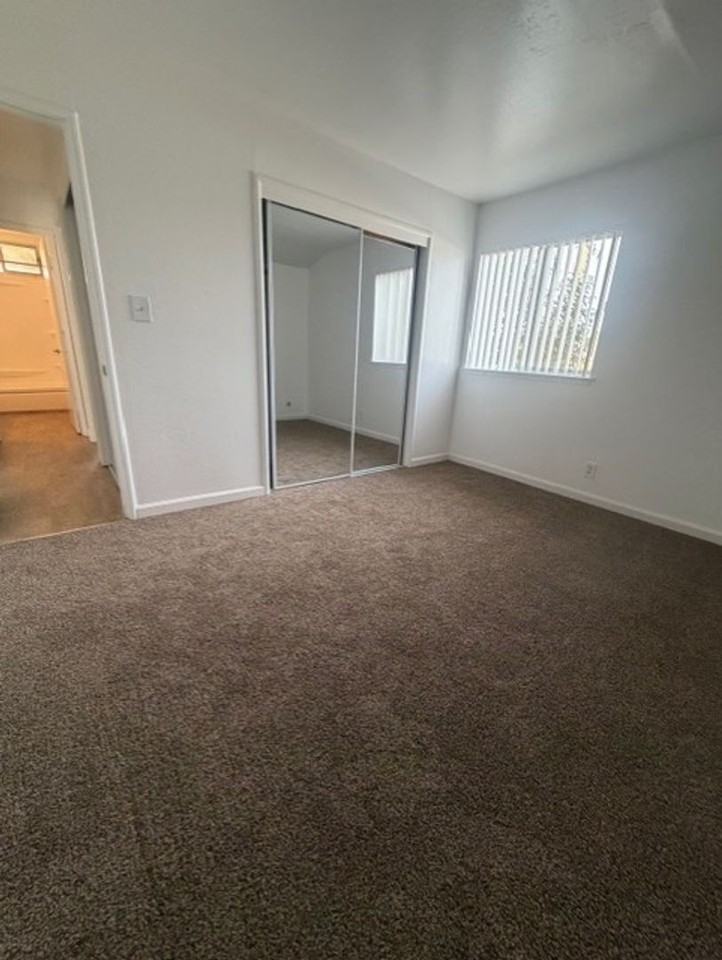 Montgomery Apartments - Photo 3 of 9