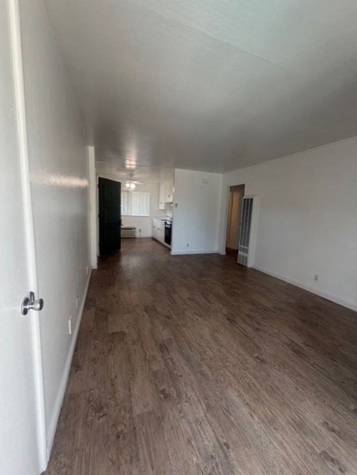 Montgomery Apartments - Photo 5 of 9