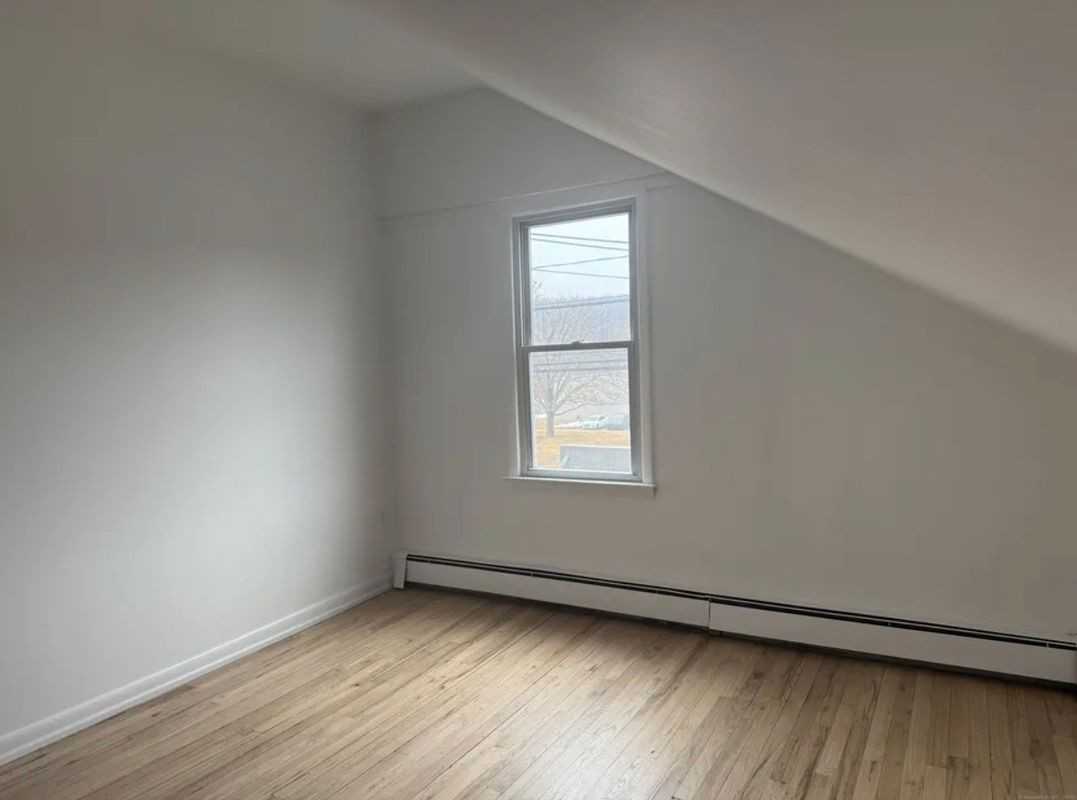 994 Federal Rd - Photo 7 of 12