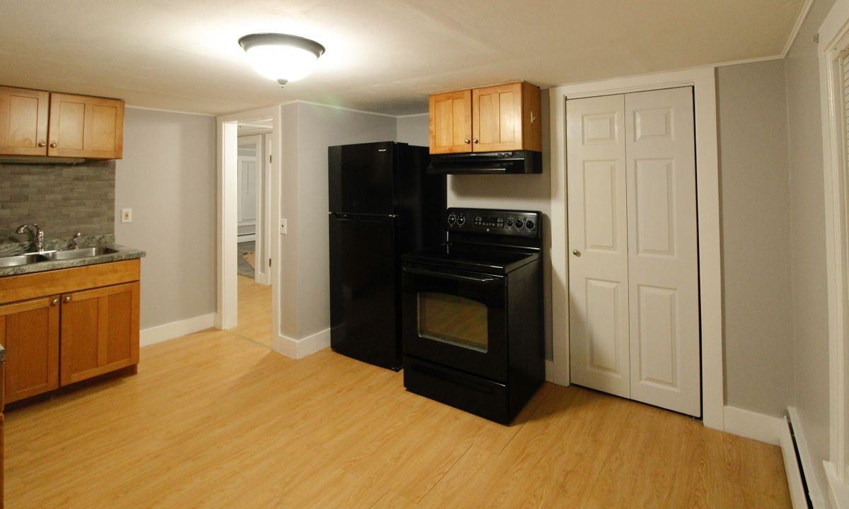 125 Bow St - Photo 4 of 8