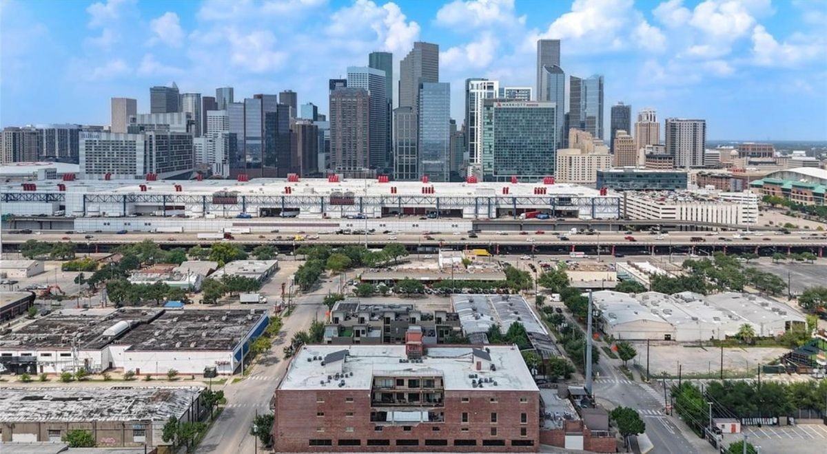 2205 Mckinney St ##510