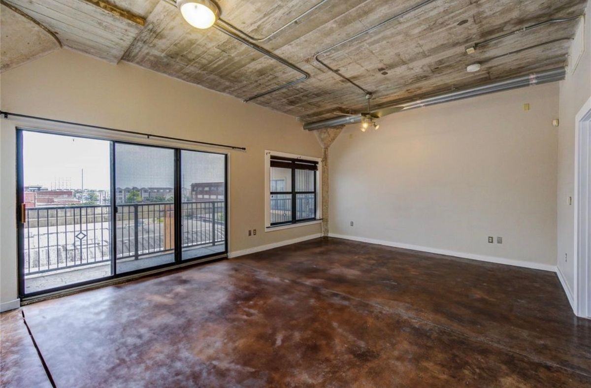 2205 Mckinney St ##510 - Photo 5 of 25