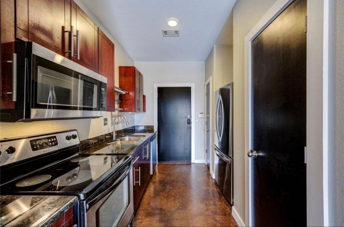 2205 Mckinney St ##510 - Photo 7 of 25