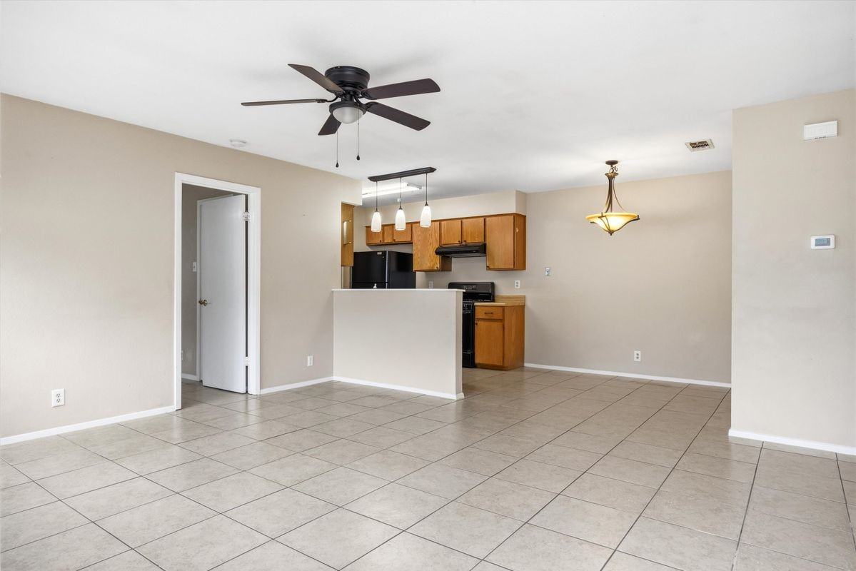 2600 S Bagdad Rd ##A - Photo 2 of 16