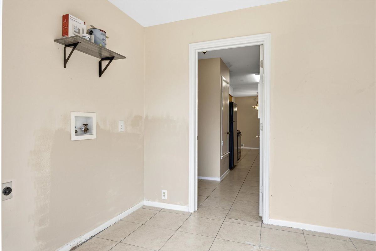 2600 S Bagdad Rd ##A - Photo 3 of 16