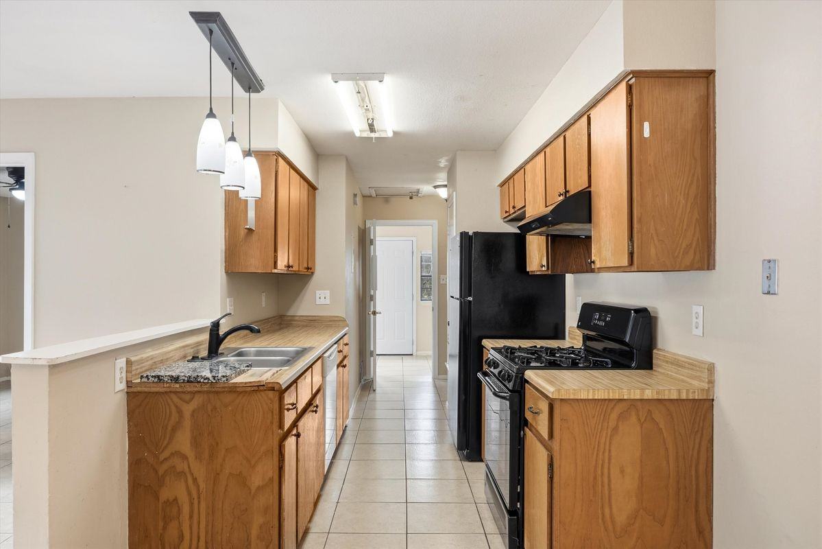 2600 S Bagdad Rd ##A - Photo 5 of 16