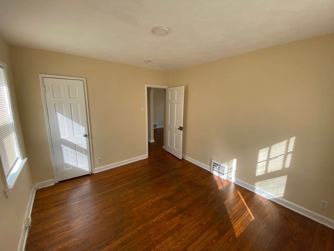 1201 Backer St - Photo 3 of 9