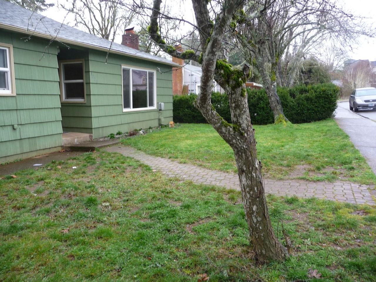 3220 Doughton St S - Photo 2 of 13