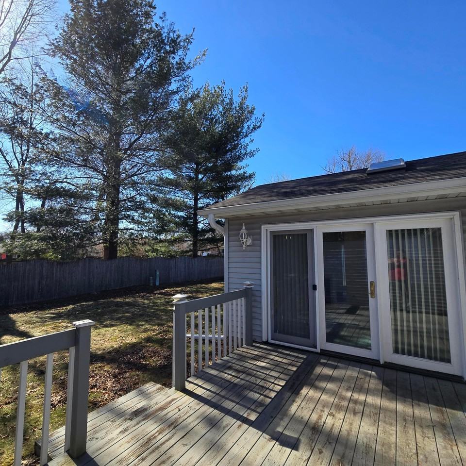 5721 Gull Dr - Photo 2 of 26