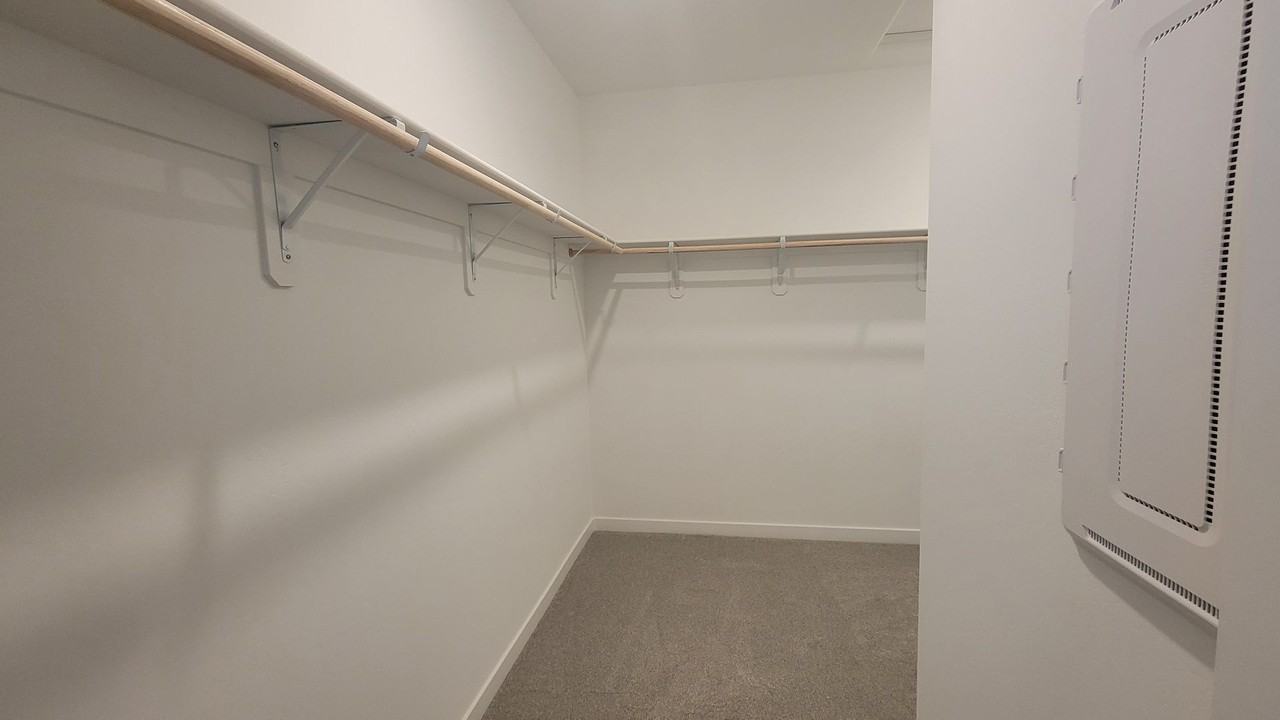 12570 Pensinger Rd - Photo 7 of 19