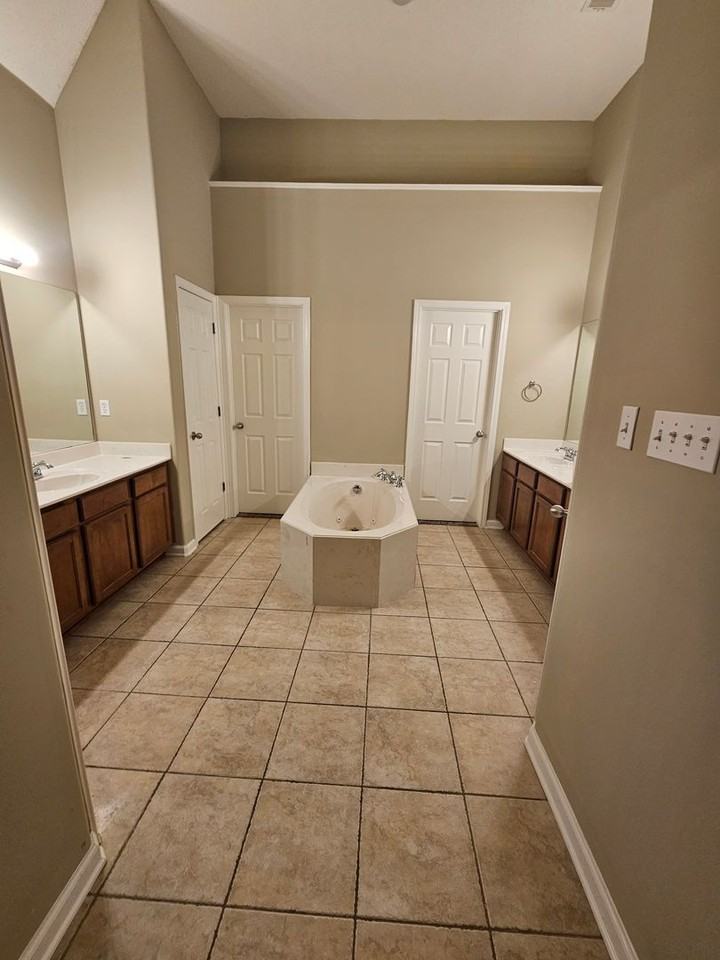 8843 Campaldino Ave - Photo 7 of 24