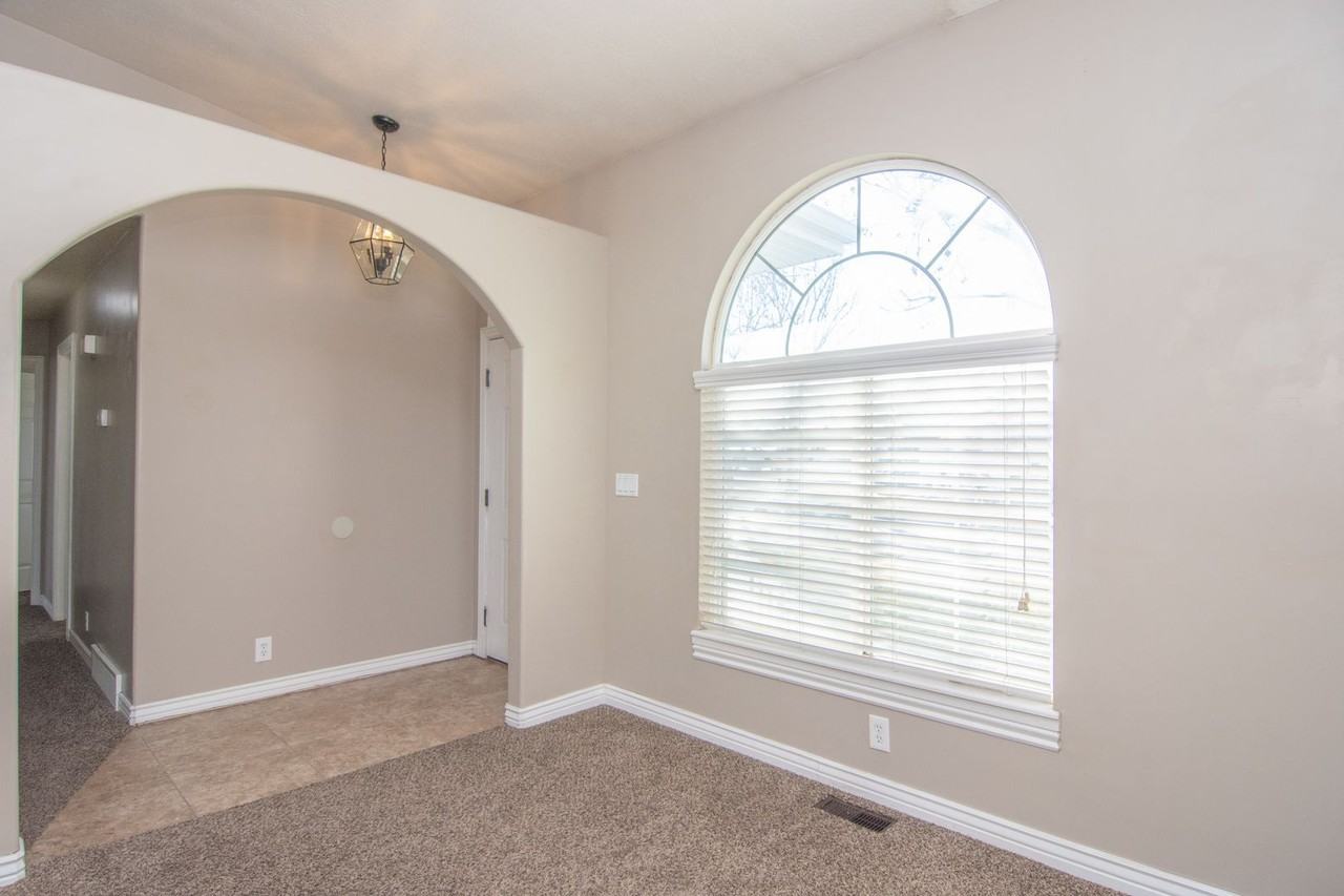 2127 S 2000 W - Photo 5 of 50