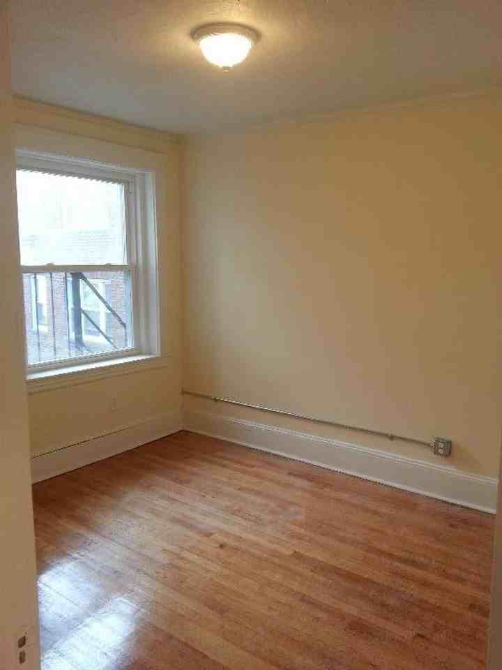 1615 Commonwealth Ave - Photo 5 of 7