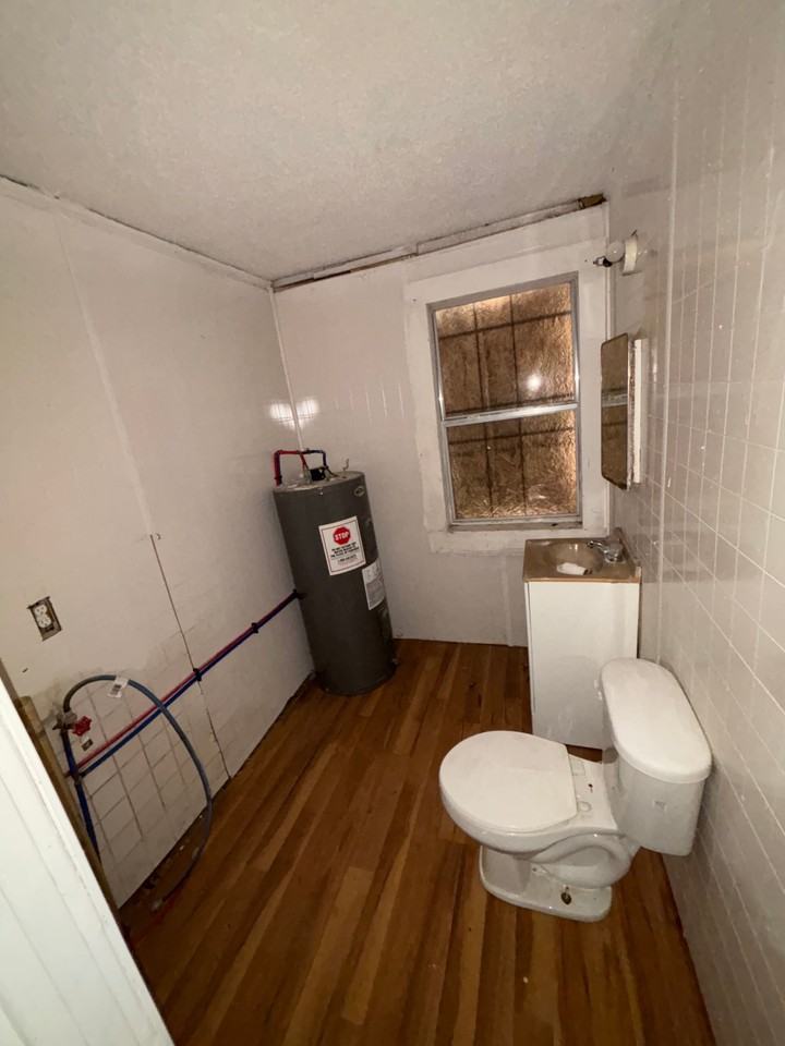 1216 Primrose Ter - Photo 5 of 5