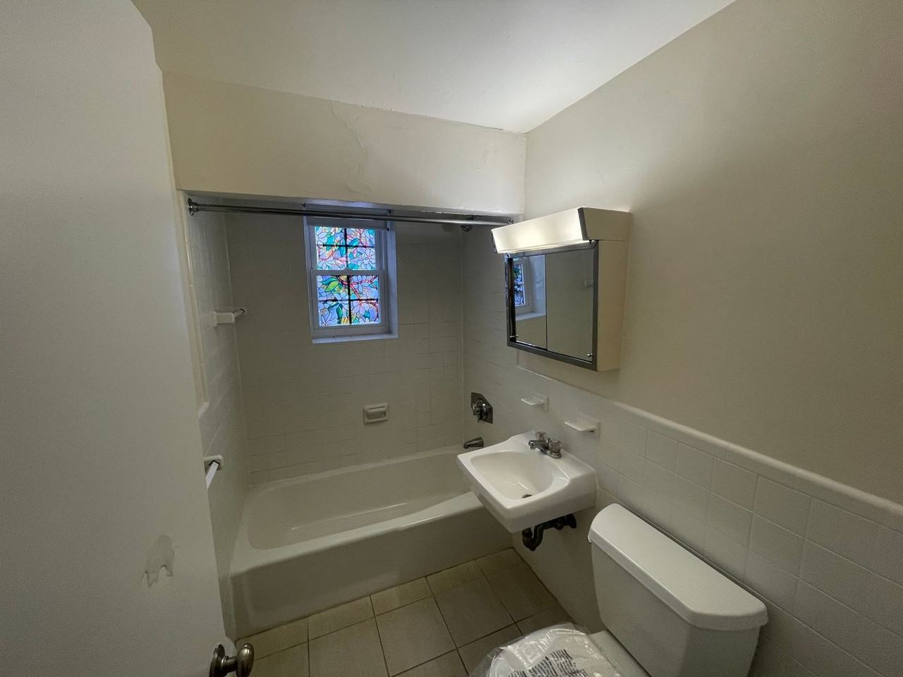 4 Brattle Dr - Photo 2 of 5