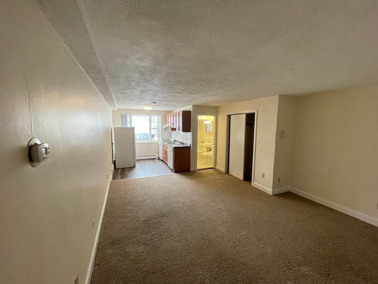 4 Brattle Dr - Photo 5 of 5