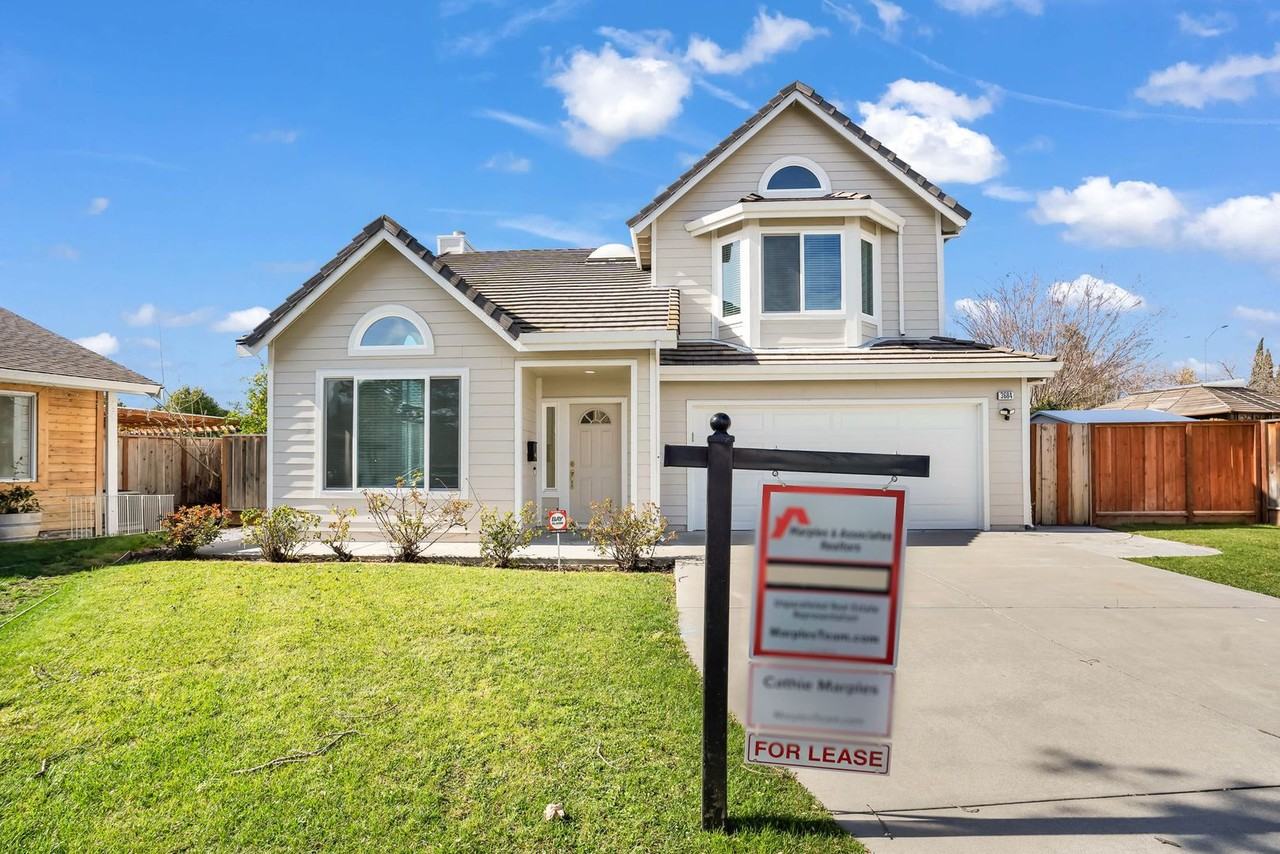 3684 Wyndham Dr - Photo 5 of 36