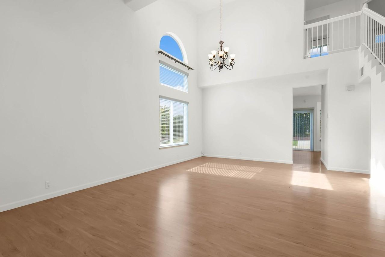 3684 Wyndham Dr - Photo 7 of 36