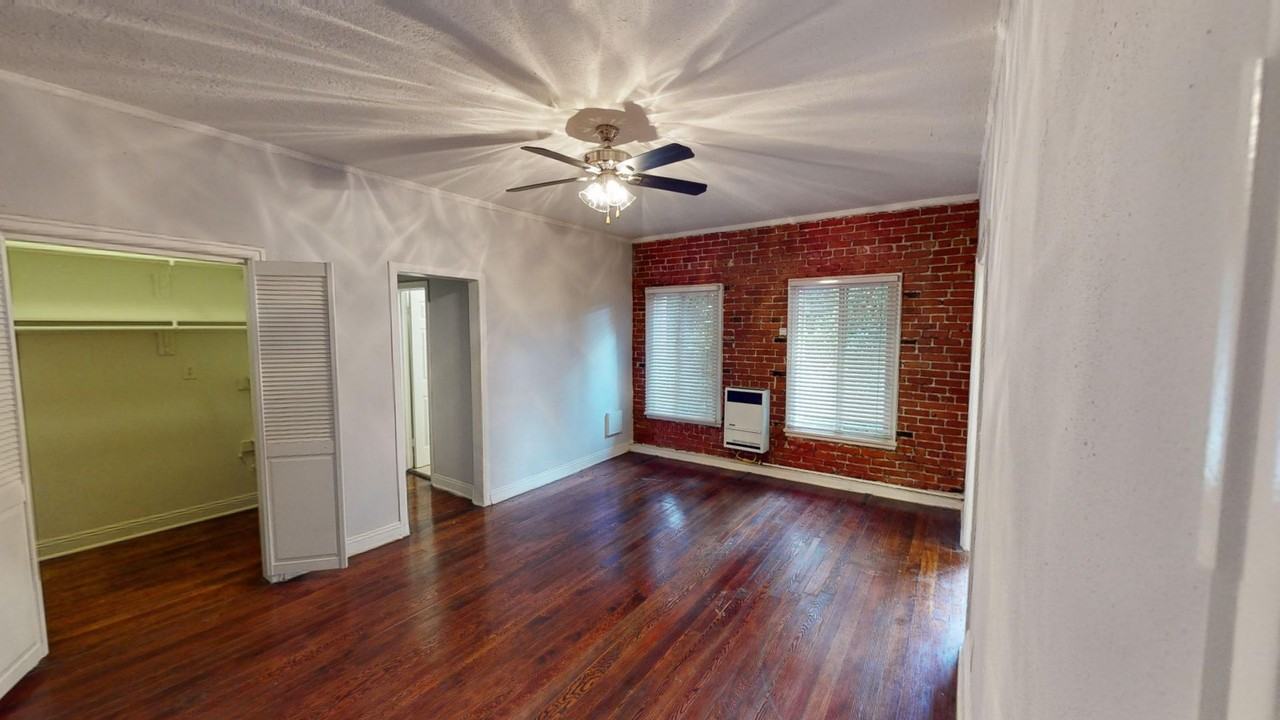 The President Apts...Completely Renovated Apartments...Pet Friendly..Great Location! CALL NOW! - Photo 5 of 21