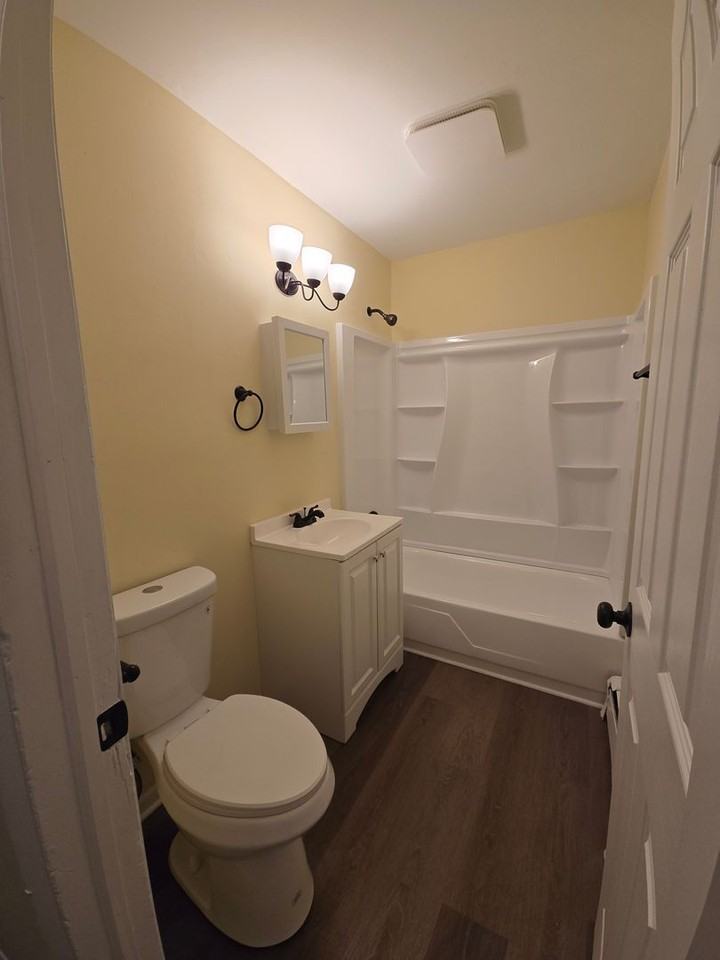 Furman Apartments - Photo 7 of 7