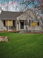 featured image of 1927 W 41st St