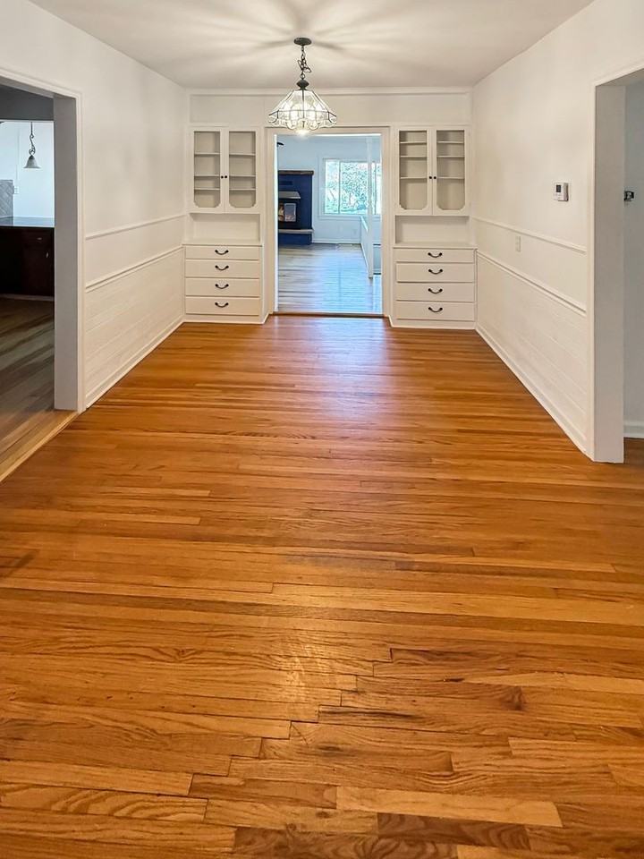 1927 W 41st St - Photo 4 of 14