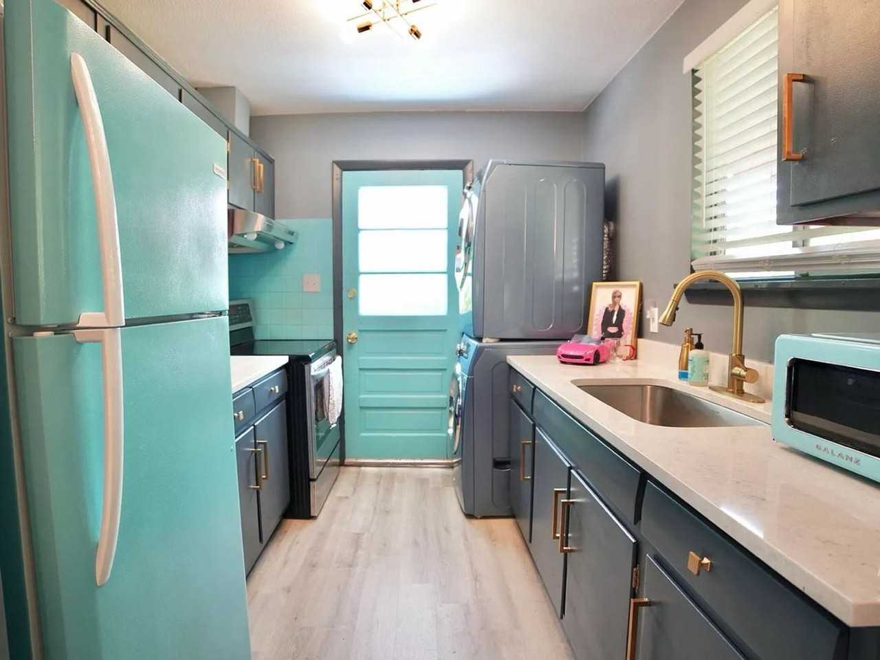 2006 Waters Dr - Photo 7 of 14