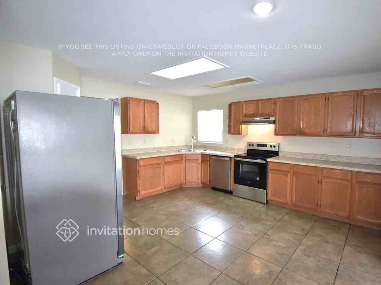 12406 Driftstone Way - Photo 4 of 14