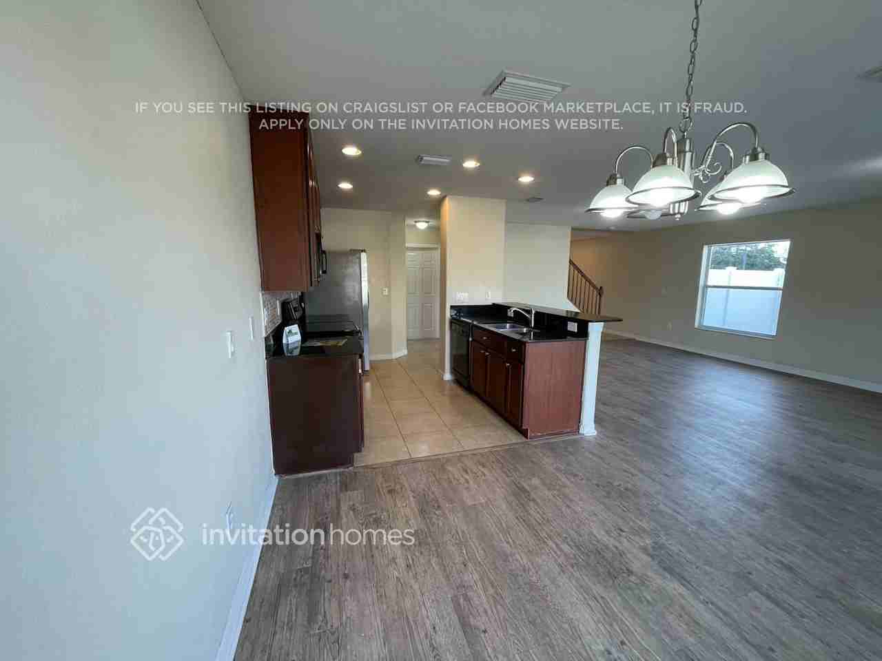 3340 Cardinal Feather Dr - Photo 5 of 19