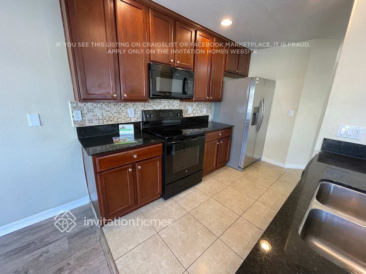 3340 Cardinal Feather Dr - Photo 7 of 19