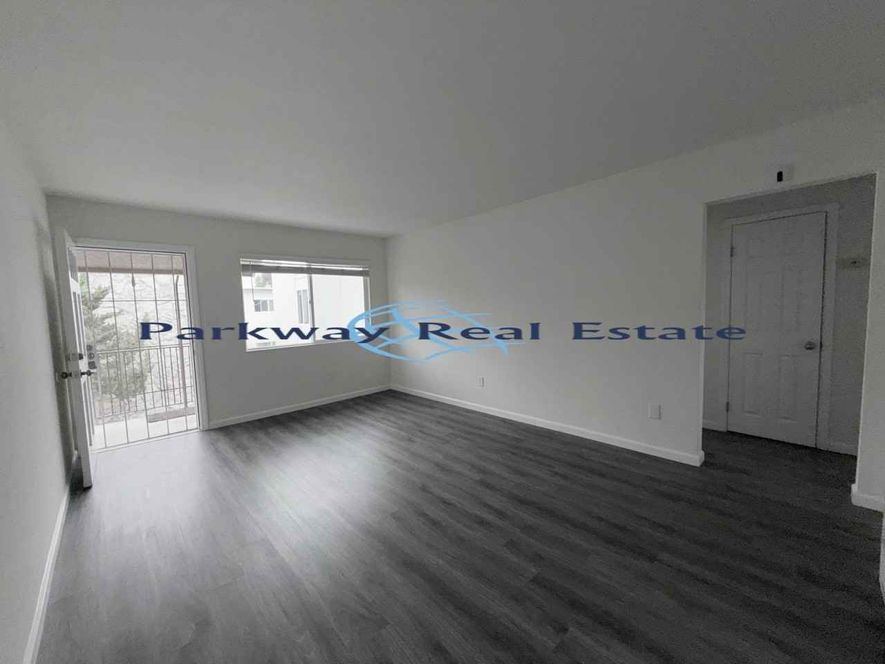 Estrella Ave. Apts - Photo 2 of 18