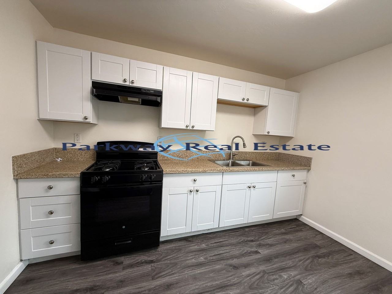 Estrella Ave. Apts - Photo 3 of 18