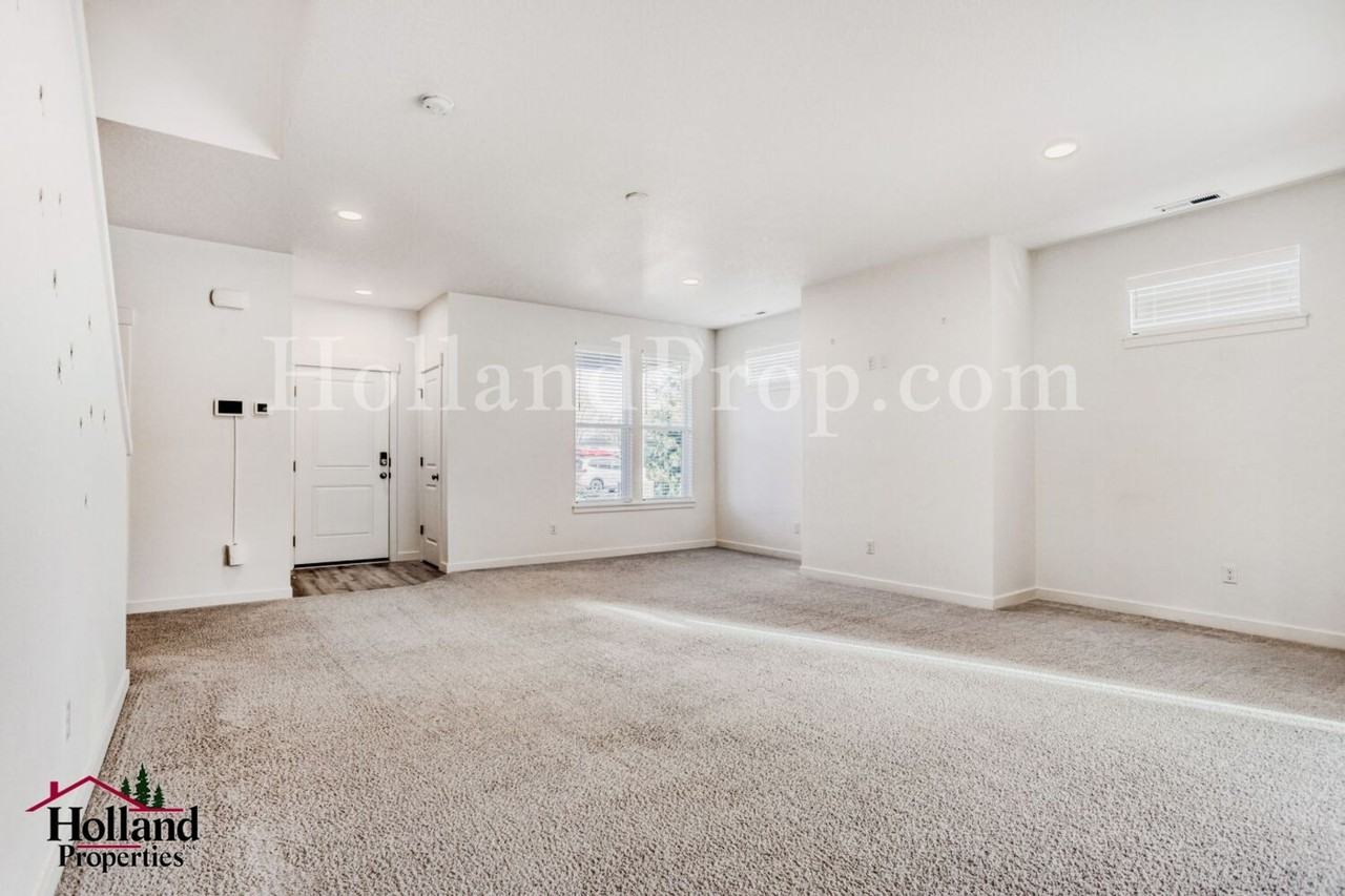 853 S 25th Ter - Photo 2 of 23