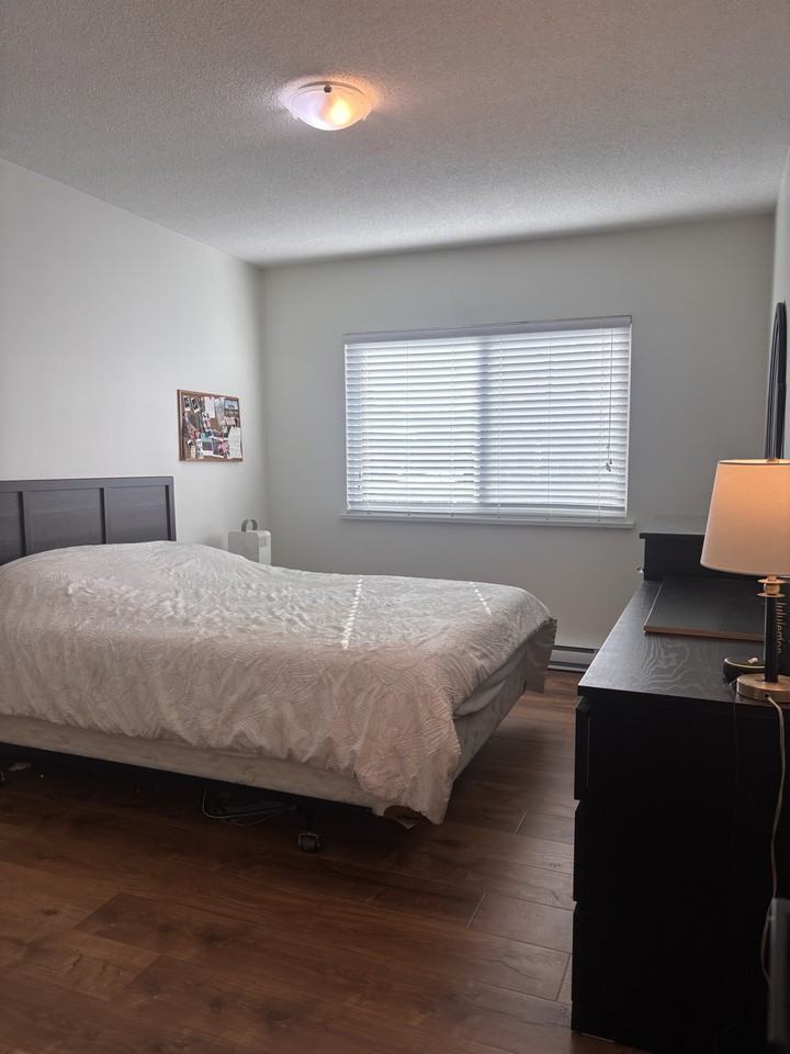 3189 Kingsway #1 - Photo 5 of 9