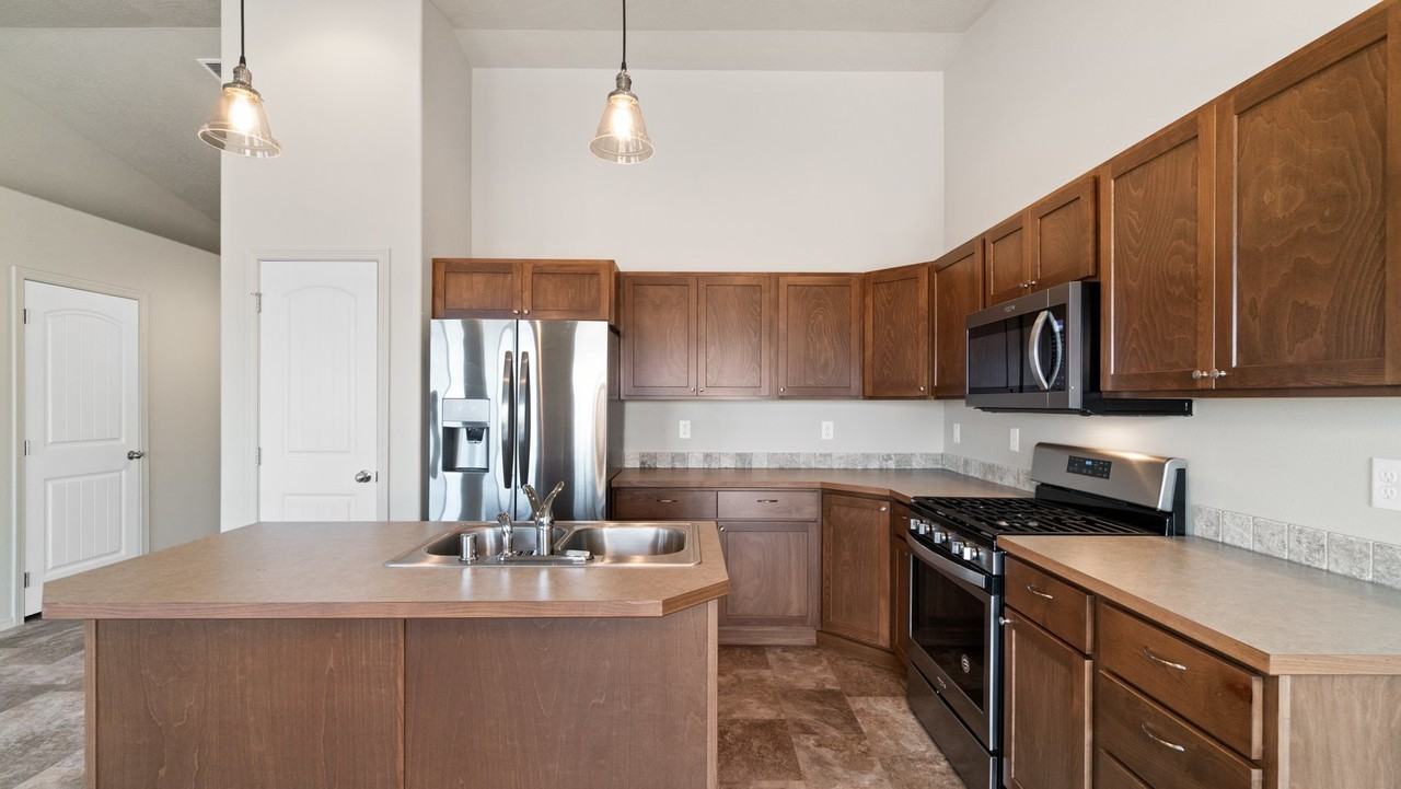 13110 W Tower Ave - Photo 7 of 23