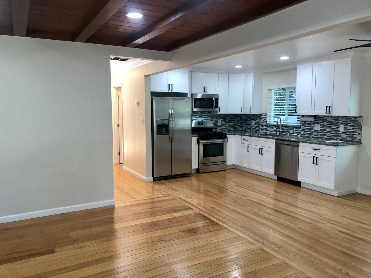 3810 Maybelle Ave - Photo 5 of 17