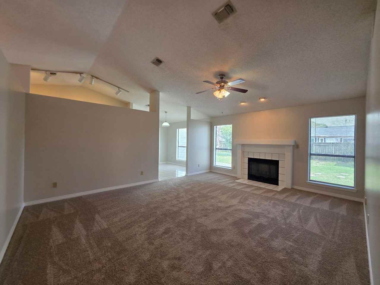824 Lavon Dr - Photo 3 of 35