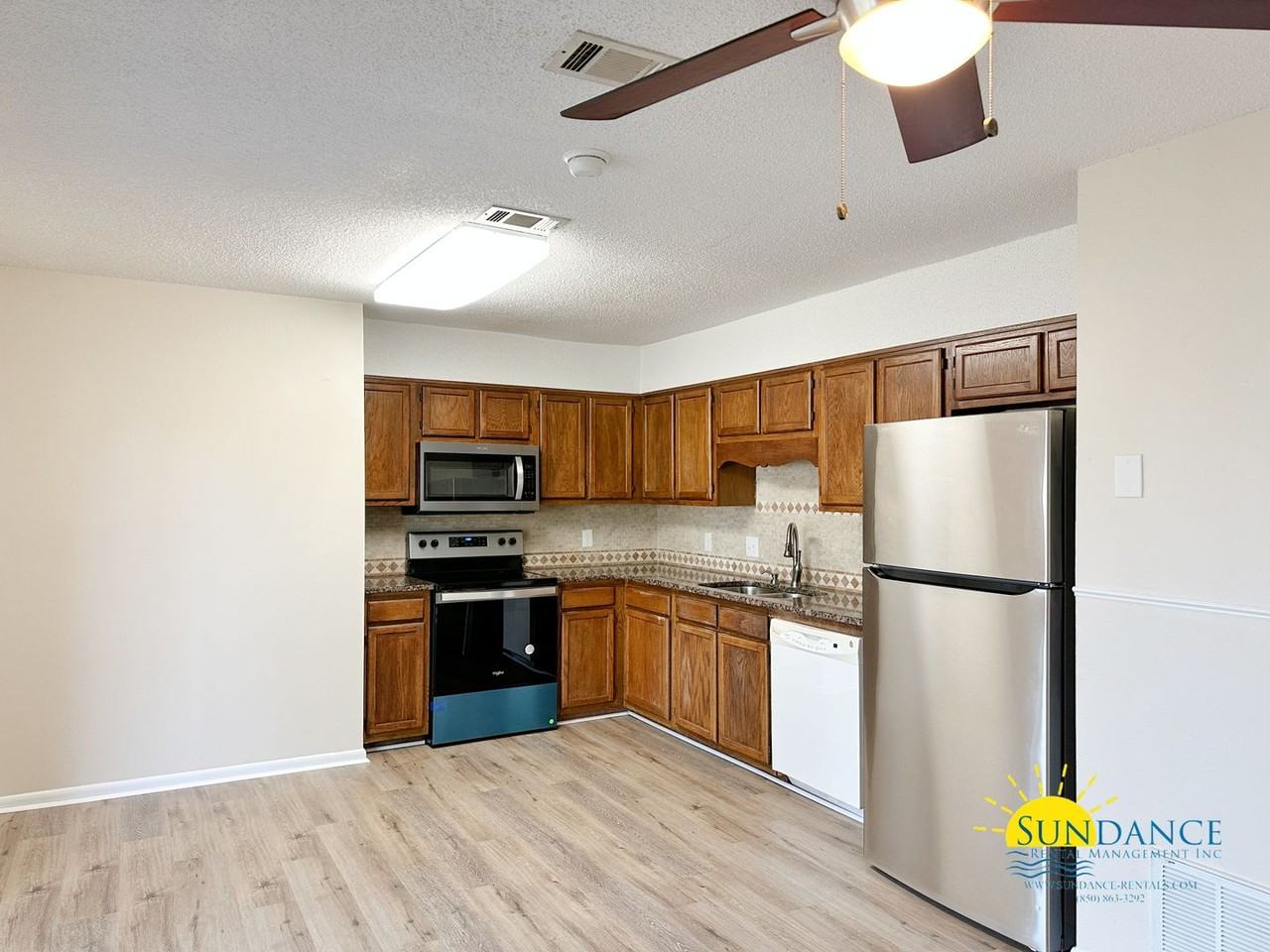 912 Rue De La Savoie - Photo 4 of 15