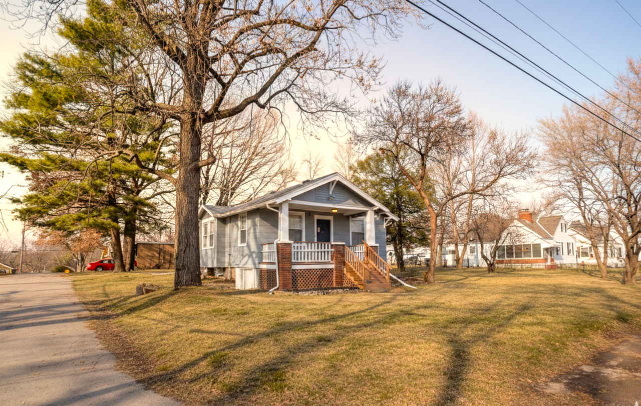 3728 N Bales Ave - Photo 2 of 15