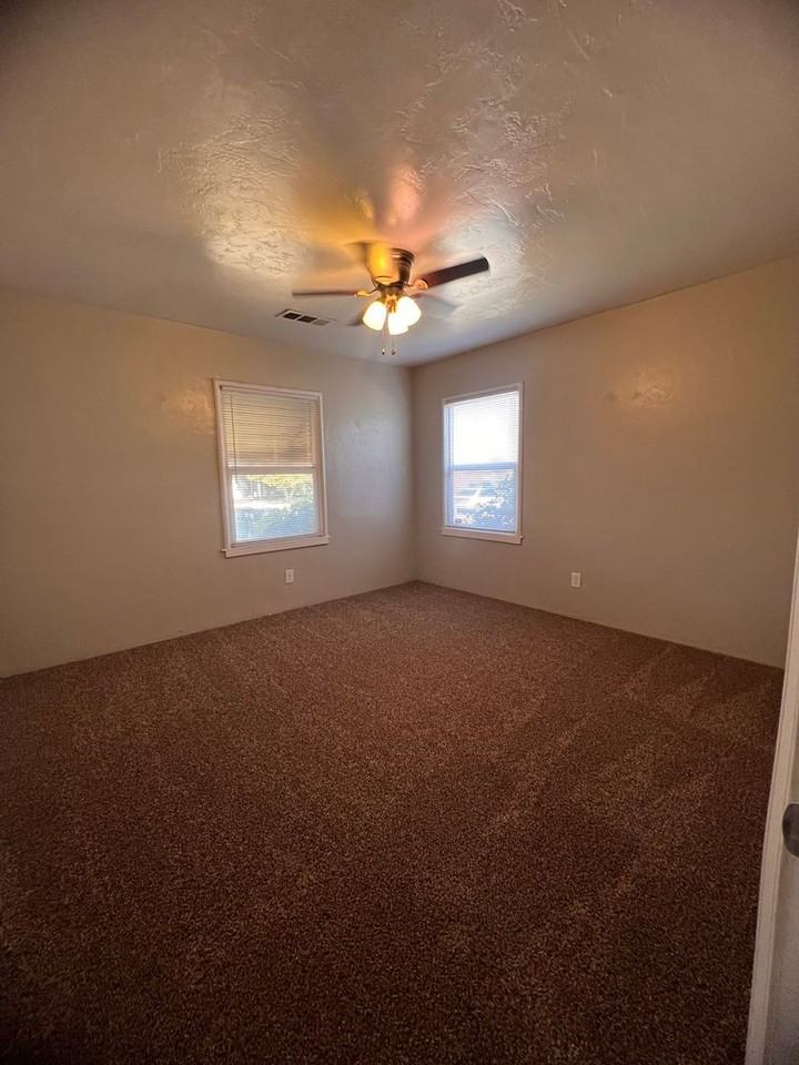 638 N O St - Photo 6 of 16