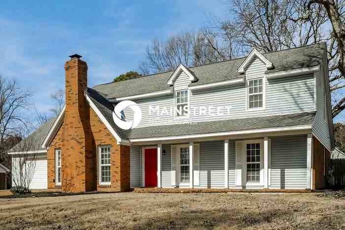 8018 Cross Village Dr - Photo 2 of 18