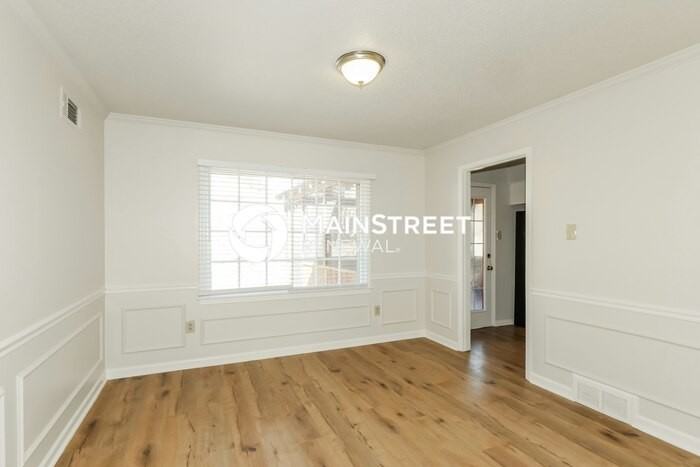 8018 Cross Village Dr - Photo 6 of 18