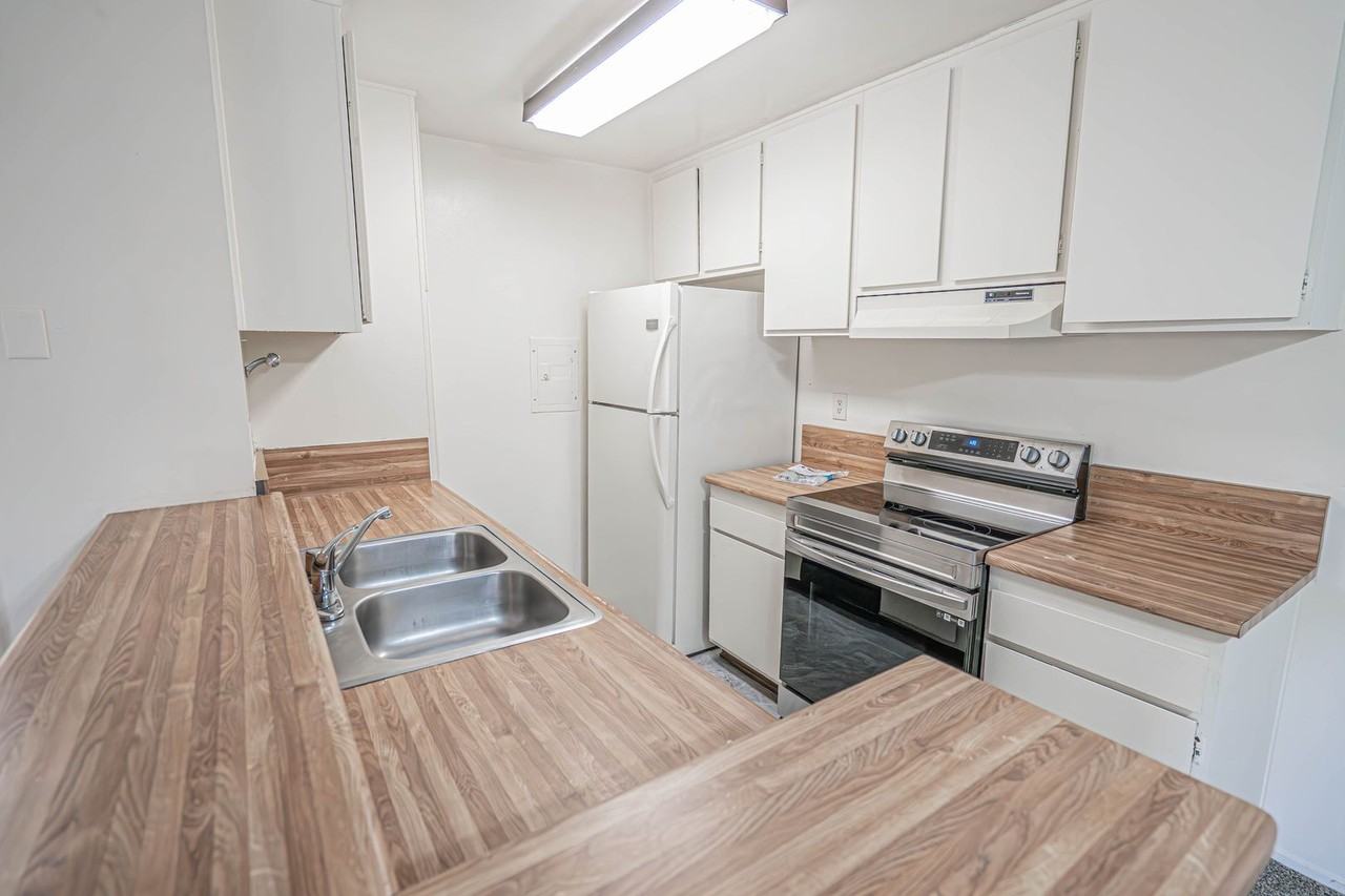 23515 Lyons Ave #243 - Photo 4 of 19