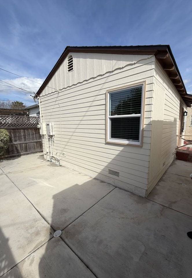 4832 Kansas St - Photo 7 of 8