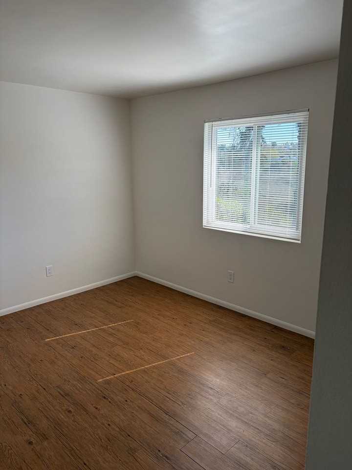 8021 Camino Kiosco - Photo 2 of 5