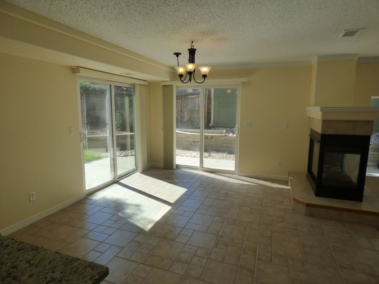 21534 E 40th Ave - Photo 6 of 35