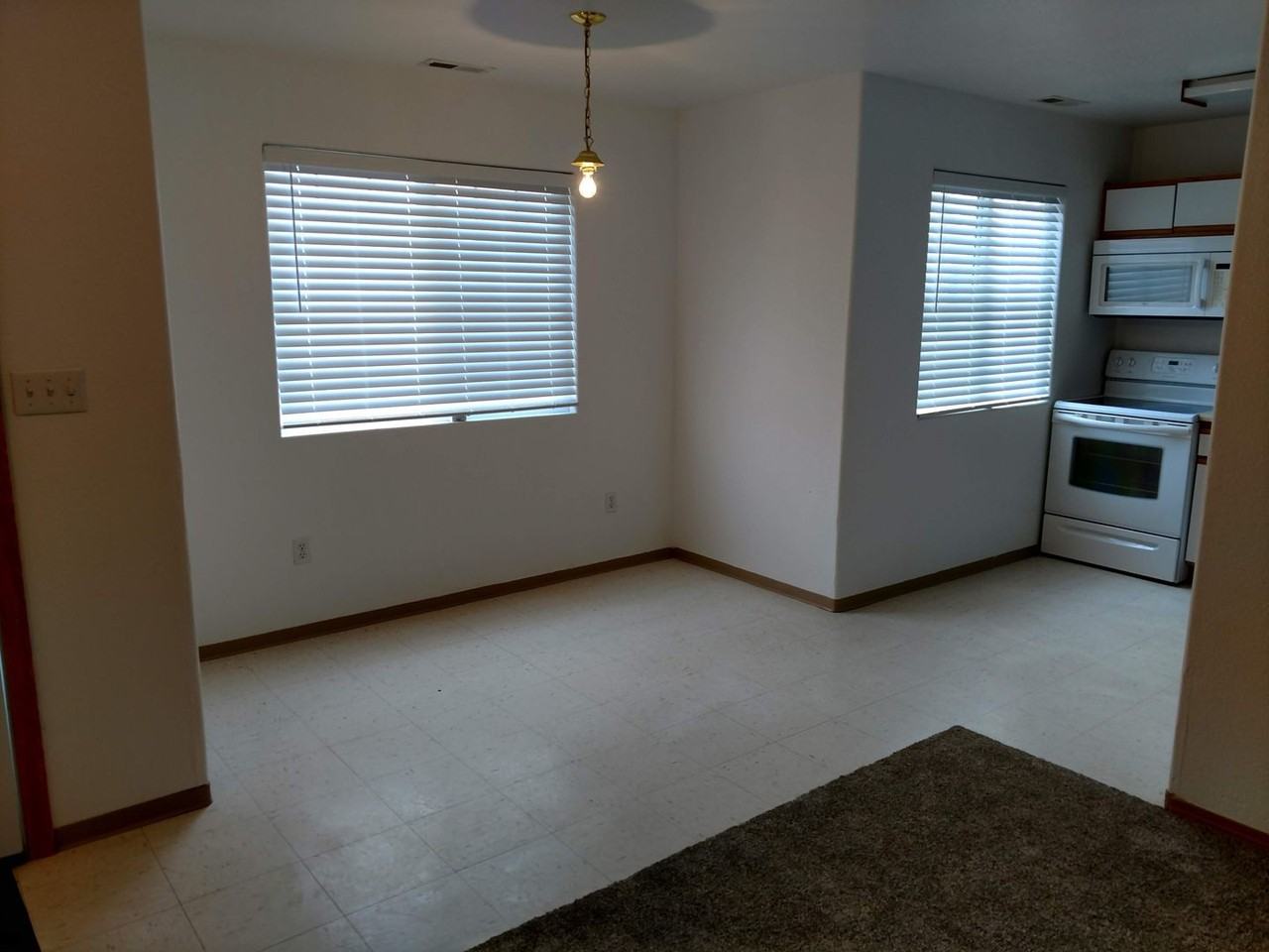 2816 Ontario St - Photo 3 of 12