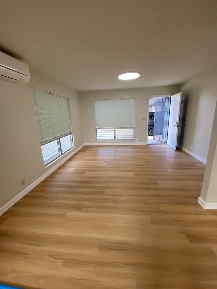 843 21st Ave #B - Photo 2 of 14